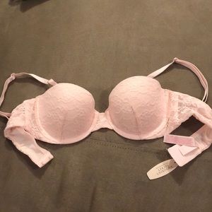 BRAND NEW VICTORIAS SECRET PINK LACE BRA